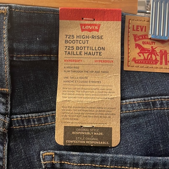 Levi’s Dark wash Flare Jeans - Picture 3 of 4